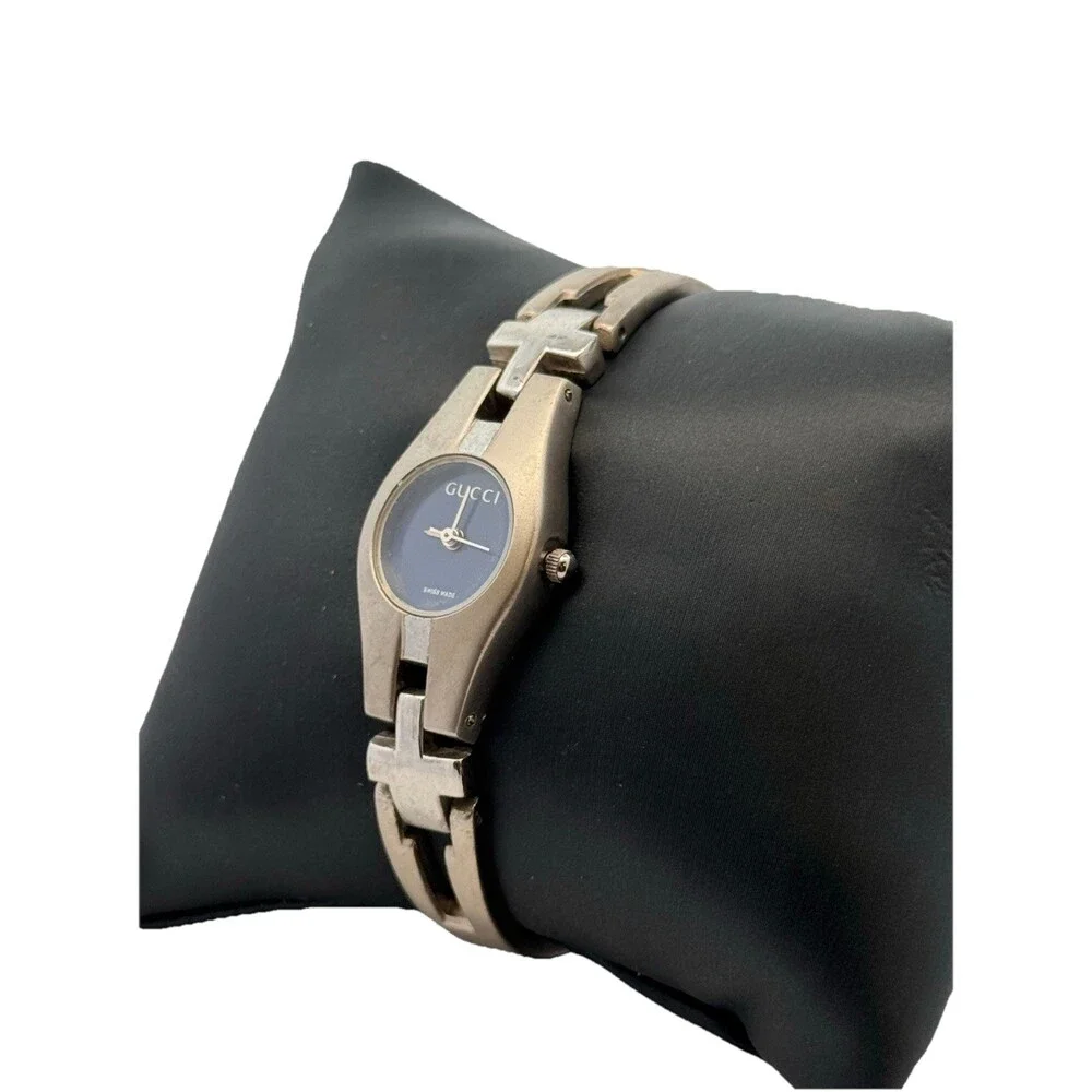 Vintage 1990's Gucci Brushed Silver Tone Blue Dial Stainless Steel Ladies Watch